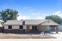 Building Photo - 8931 W Cinnabar Ave