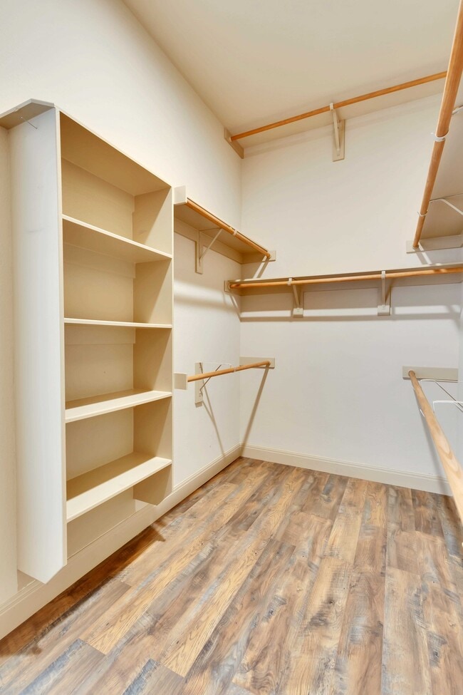 Building Photo - 2500 Speidel Dr