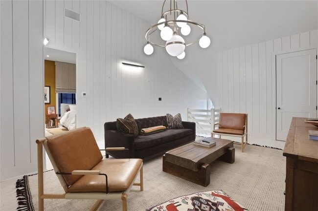 Building Photo - 11291 Serenbe Ln