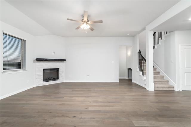 Building Photo - 1820 Briar Rose Dr