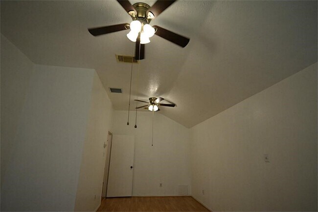 Building Photo - 13719 Rocky Bluff Dr