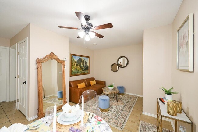 Building Photo - 2918 Garfield St