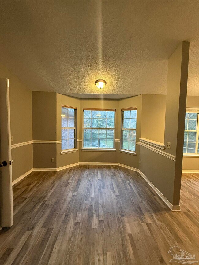 Building Photo - 4571 Baybrook Dr