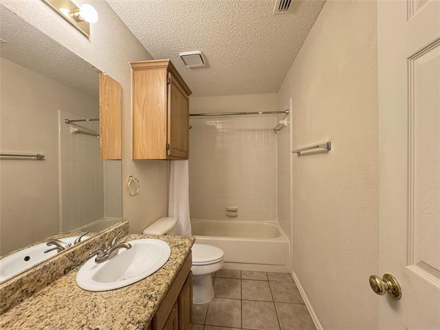 Building Photo - 4624 Booth Dr