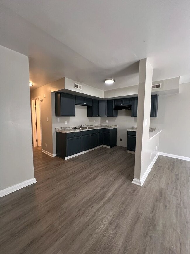 Building Photo - 2820 Divinity Ln