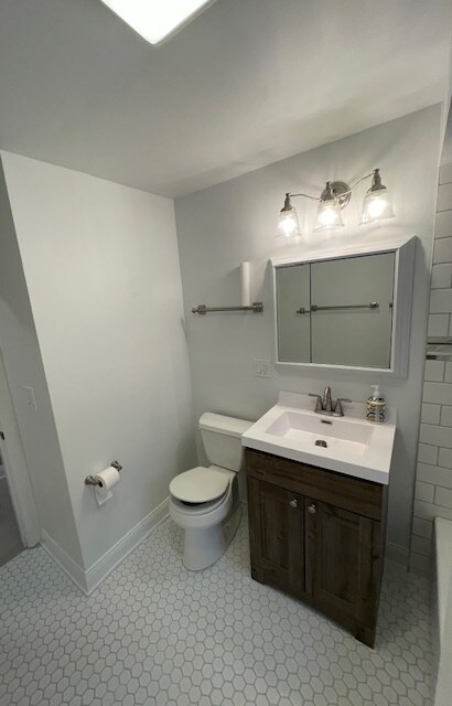 Building Photo - 204 Lathrop Ave