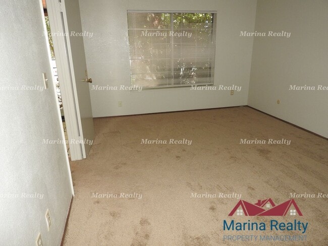 Building Photo - 2 bed 2 bath single family home in established neighborhood in City of Suisun