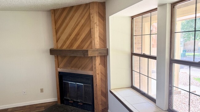 Building Photo - Charming 2 Bedroom Nestled in Discovery at Ravencrest