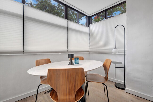 Building Photo - 1412 15th St NW