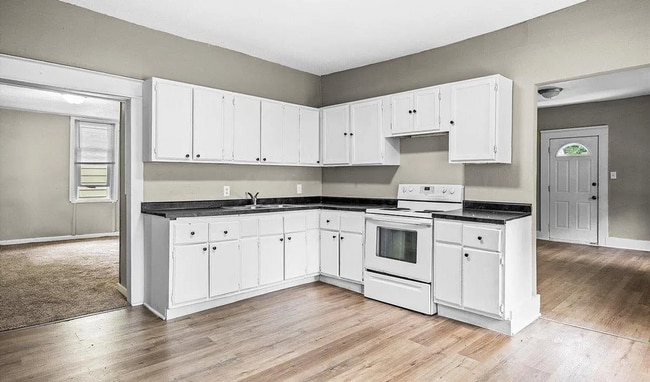 Building Photo - Modern 3 Bed 1 Bath - Section 8 Friendly