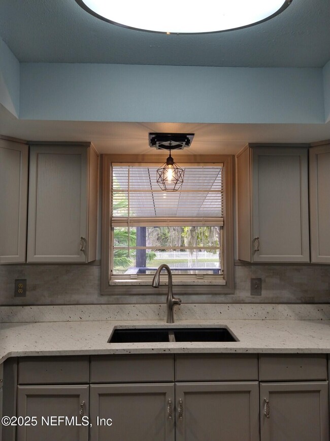 Building Photo - 8201 Hall Ln