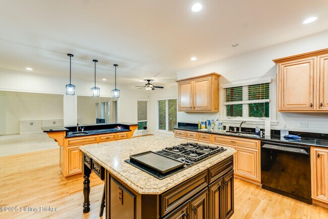 Building Photo - 12307 Ridgeview Dr
