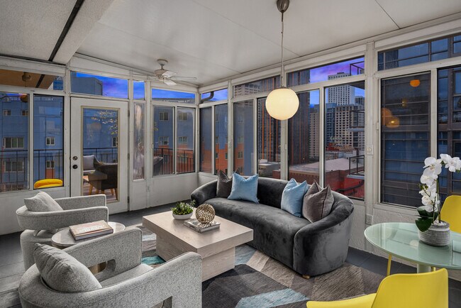 Building Photo - 1000 Union St