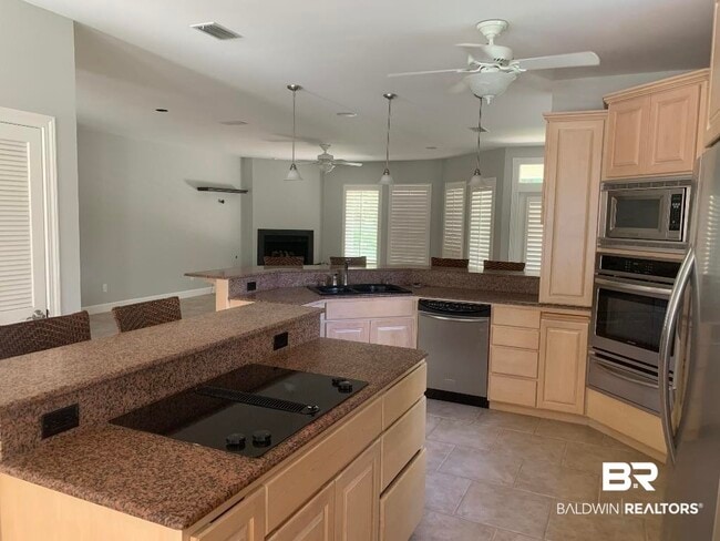 Building Photo - 30793 Pine Ct