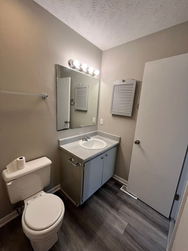 Building Photo - 514 Mill Cove