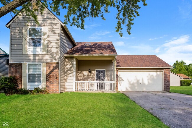 Primary Photo - 4110 Luxembourg Cir W