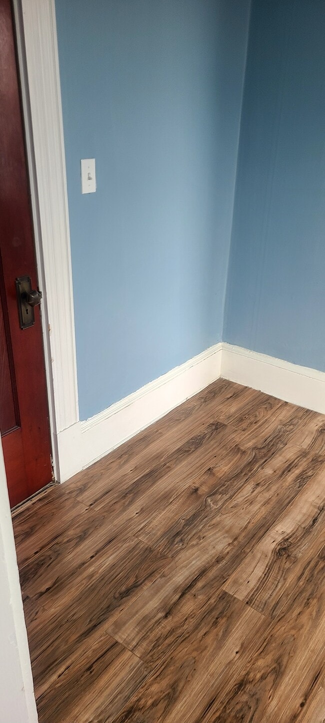 Building Photo - 33 Howard St