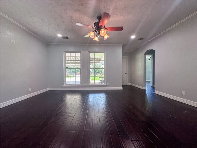 Building Photo - 17706 Wild Oak Dr