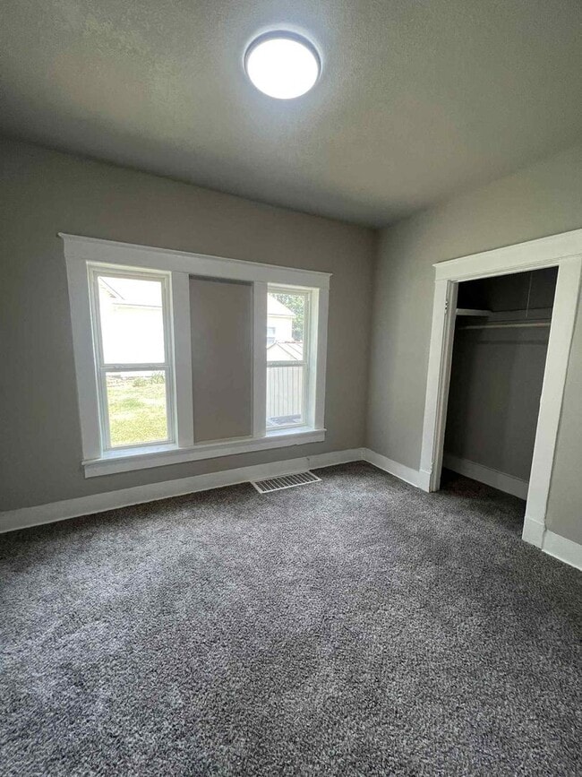 Building Photo - SUMMER SPECIAL: HALF OFF FIRST MONTH RENT!...
