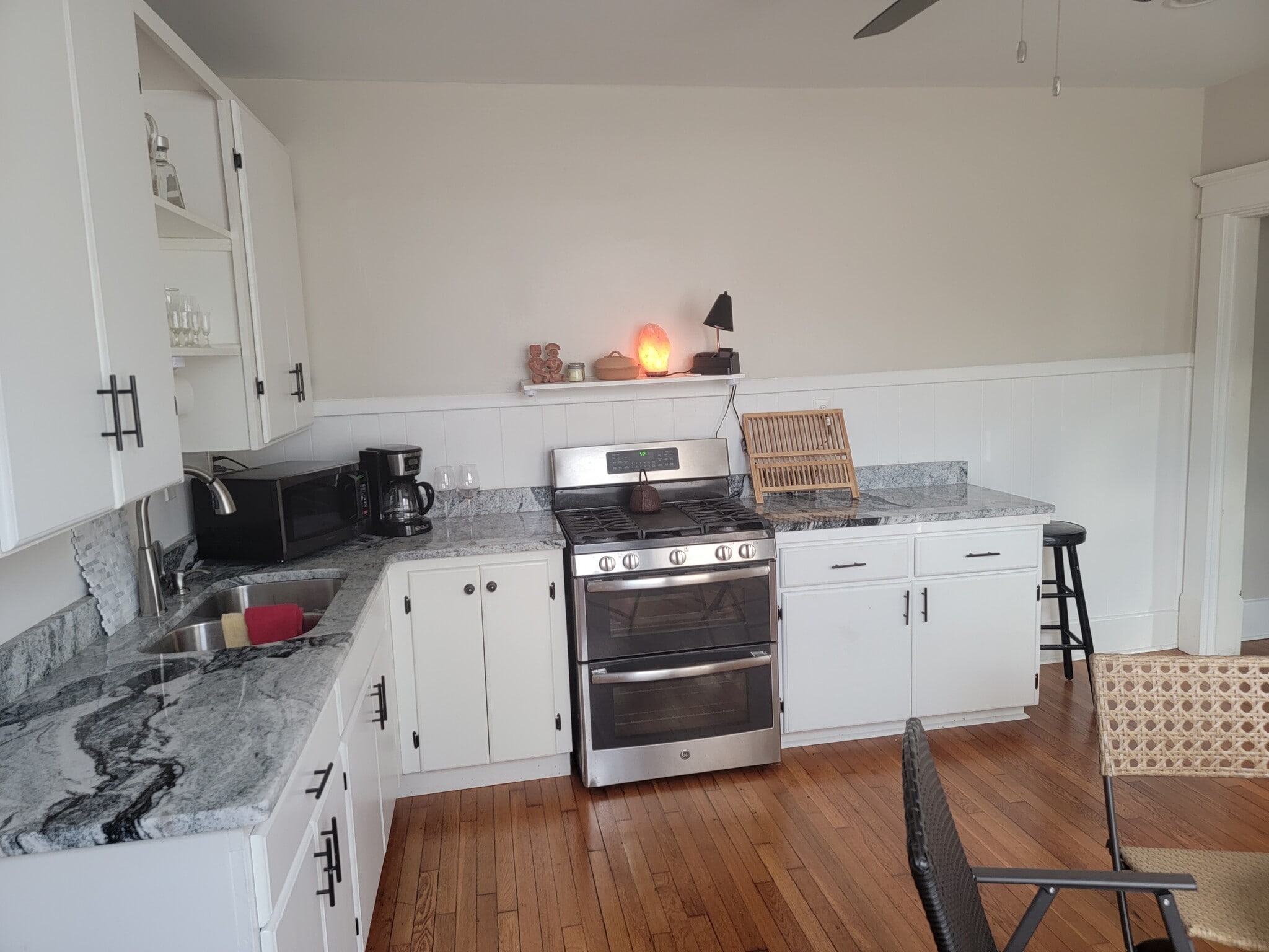 Kitchen - 2121 12th Ave S