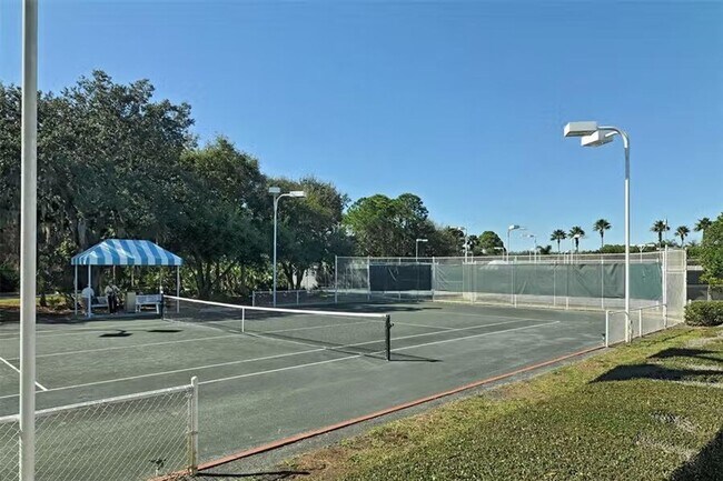 Building Photo - AVAILABLE JULY 1ST! Water & Golf Views in University Park Country Club with Pool and Spa!  3bed |...