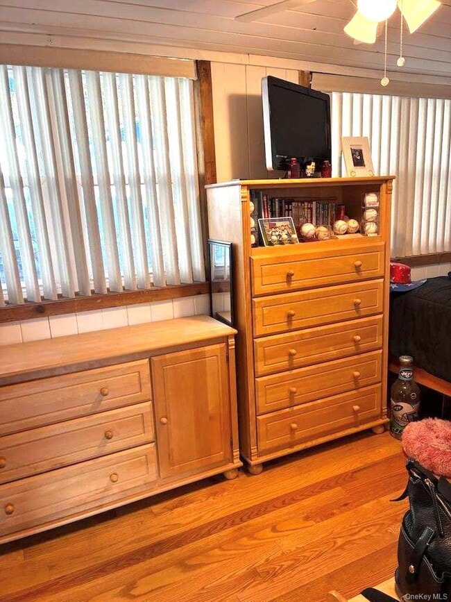 Building Photo - 2 Diane Ct