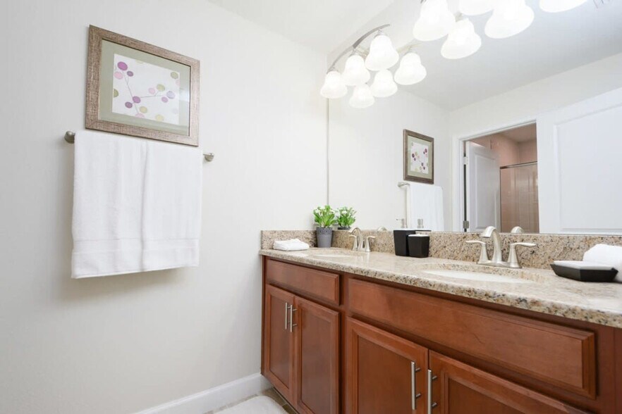 Building Photo - 4807 Brier Rose Ln