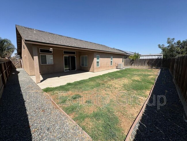 Building Photo - 30910 Jackrabbit St