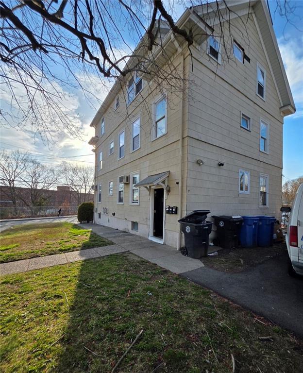 Building Photo - 495 Broad St