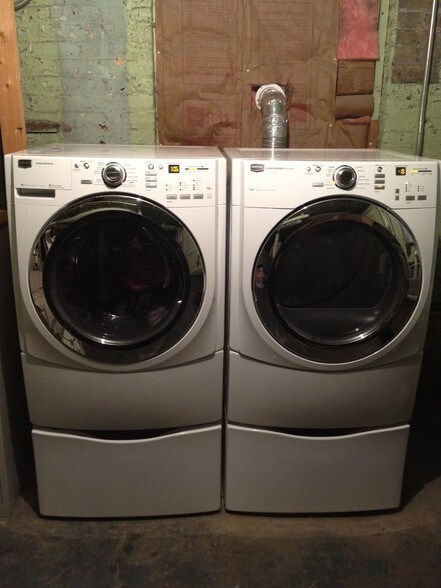 Maytag W/D - 1419 W Balmoral Ave