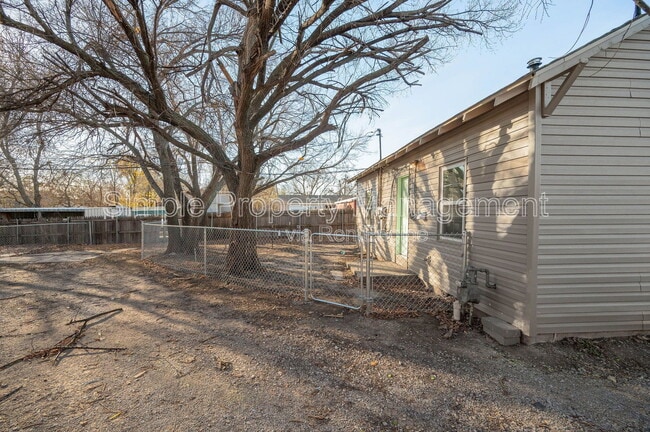 Building Photo - 3608 NW 16th St