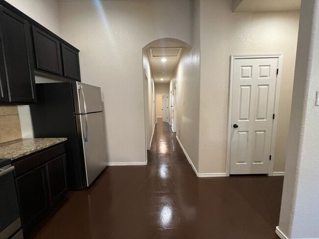 Building Photo - 3/2 Duplex in New Braunfels, TX