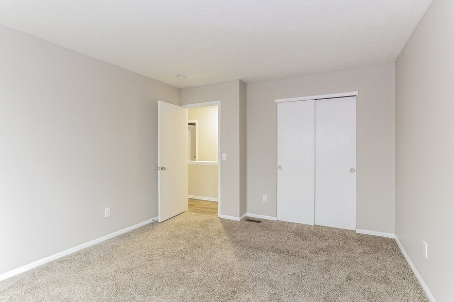 Building Photo - 6280 Marengo St