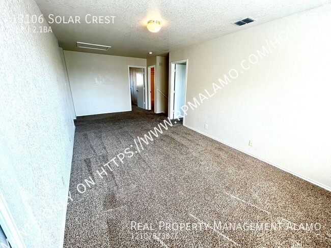 Building Photo - **MOVE IN SPECIAL** 4 Bedroom 2.5 Bath Hom...