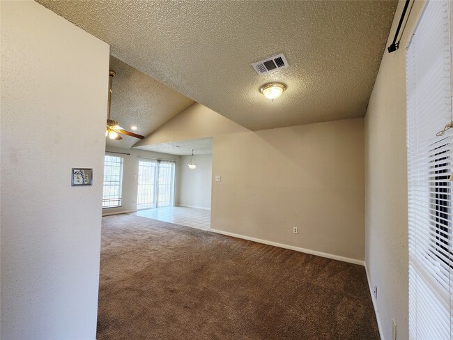 Building Photo - 9607 Hanford St