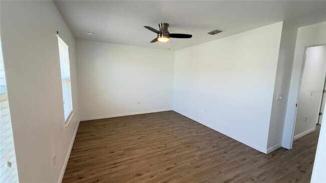 Building Photo - 2255 Sheboygan Pl