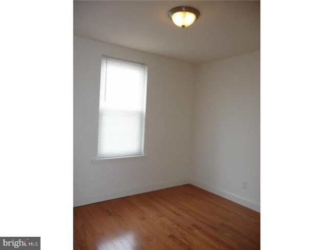 Building Photo - 2556 Memphis St