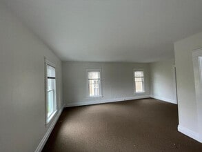 Building Photo - 224 State St