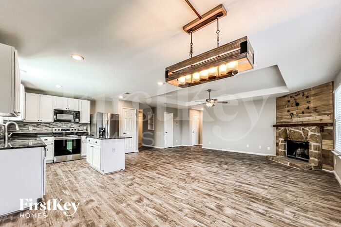 Building Photo - 128 Abelia Dr