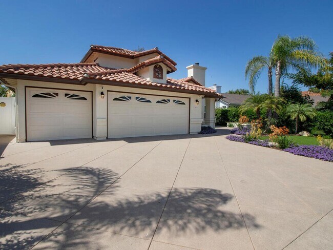 Building Photo - Stunning Fully Remodeled Home in Rancho De...