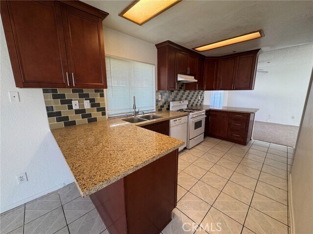 Building Photo - 14358 Praderas Dr