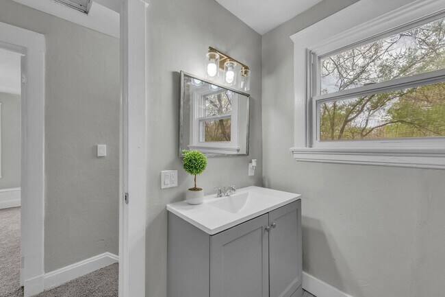 Building Photo - **Don’t Miss Out…This Home Will Go Fast!**