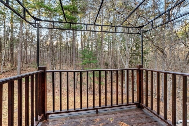 Building Photo - 168 Upton St