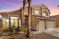 Building Photo - 264 Pointe Ranier Ave