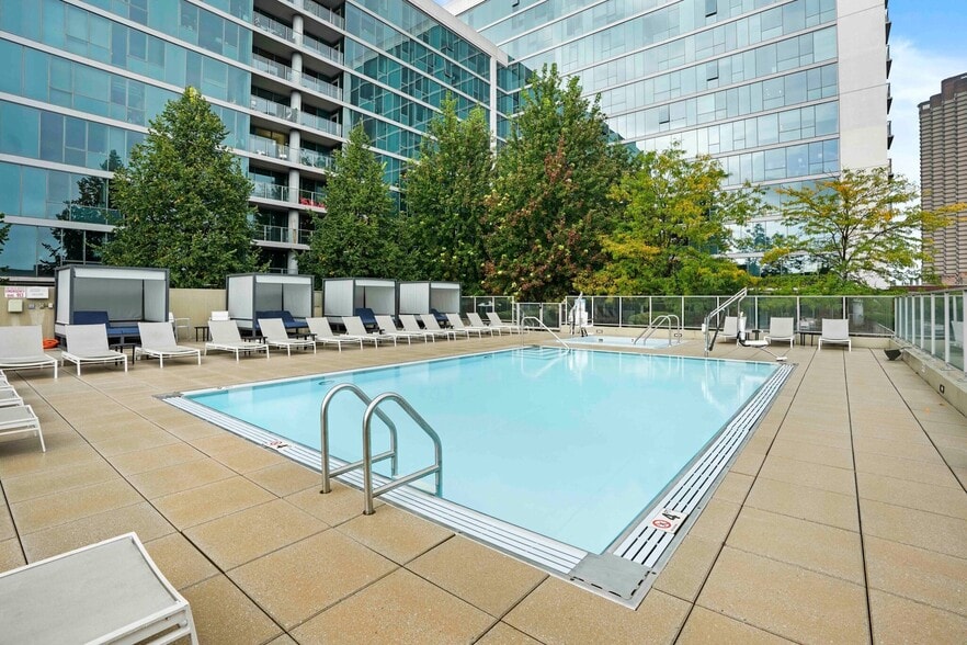 Building Photo - 3798 N Halsted St