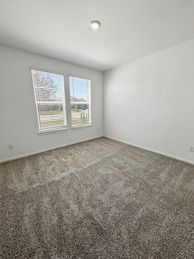 Building Photo - 3230 Coral Bluff Dr