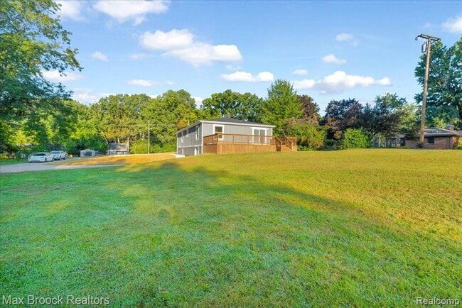 Building Photo - 1654 Giddings Rd