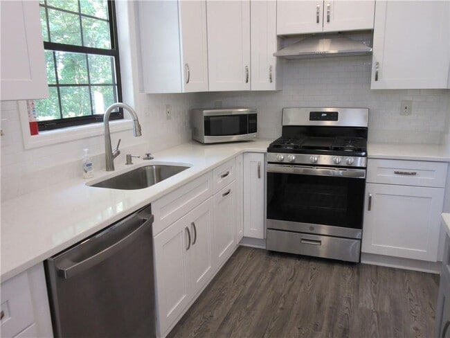 Building Photo - 2254 Post Oak Dr