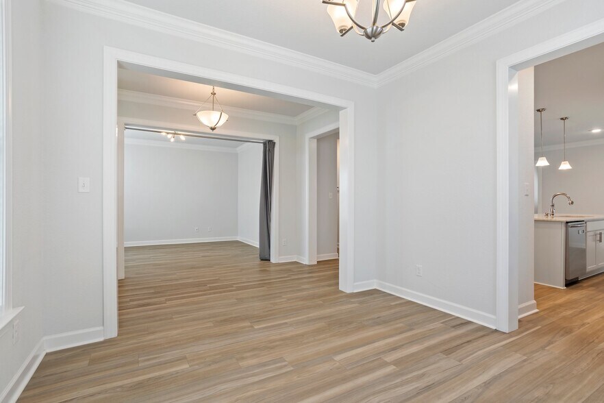 Building Photo - 2224 Hampton Roads Pky