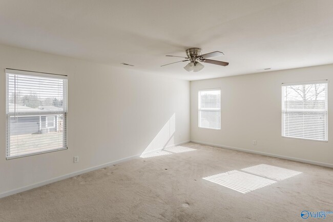 Building Photo - 105 Bayside Ln
